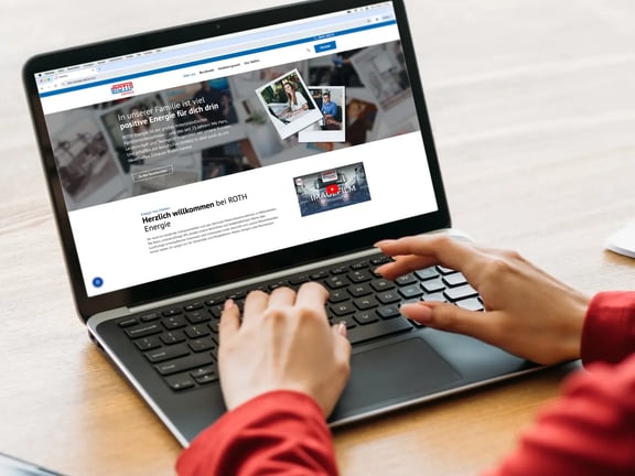 ROTH Karrierewebsite auf Laptop Nahansicht