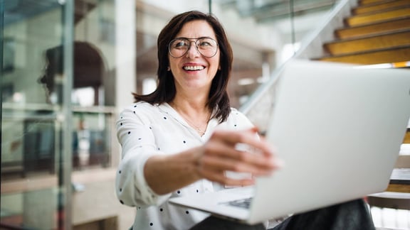 JobStairs. Jobs. Gut. Finden. Employer Branding mit dem Partner Advertorial auf JobStairs.