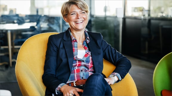 JobStairs - Stellenanzeigen ohne Zeitlimit. Mehr Reichweite und Planungssicherheit durch Augmented-Writing-KI. Alles in Partner Fee inklusive..